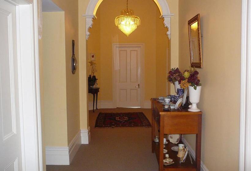 Nelson Heights Bed & Breakfast 13