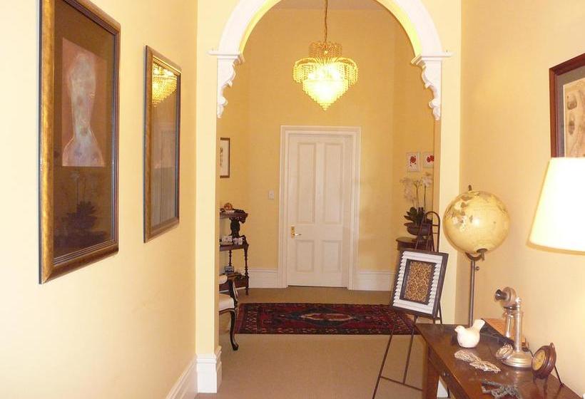 Nelson Heights Bed & Breakfast 9