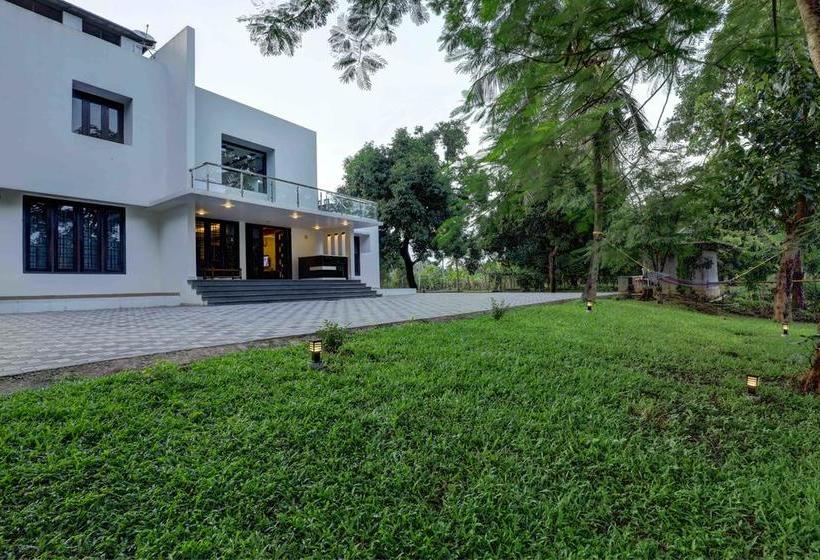 Bed and Breakfast Nadhiyoram 18