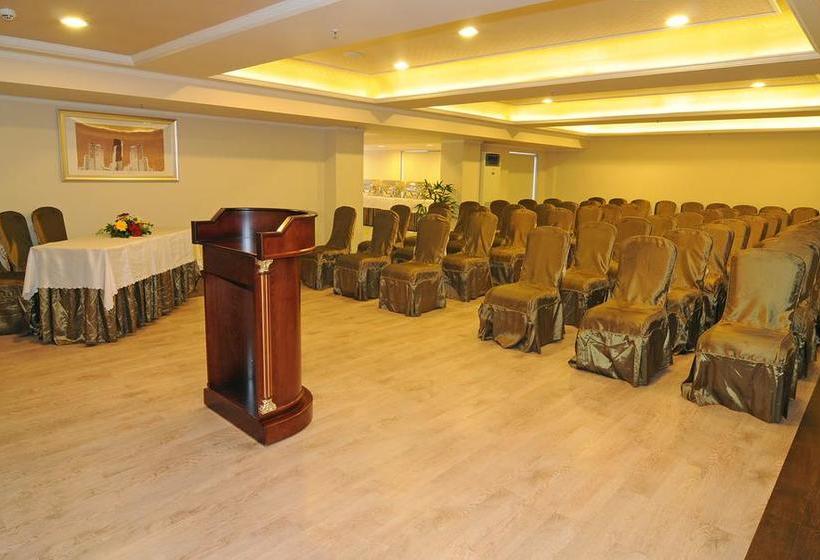 Hotel Blue Saphire Clarks Inn 16