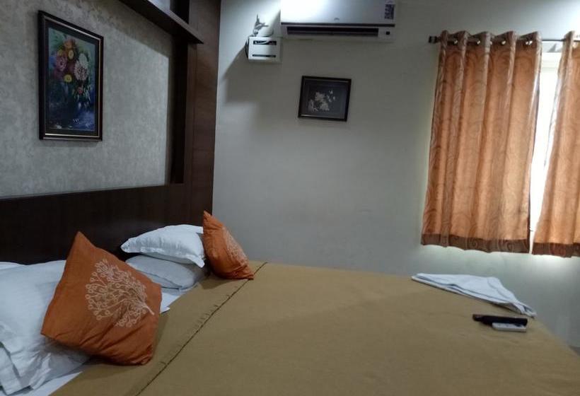 Hotel Deccan Park 12