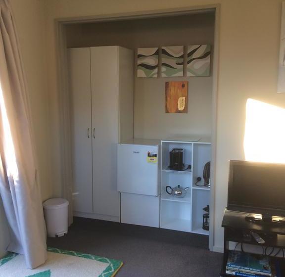 Bed and Breakfast Cosy Contemporary Hideaway 14