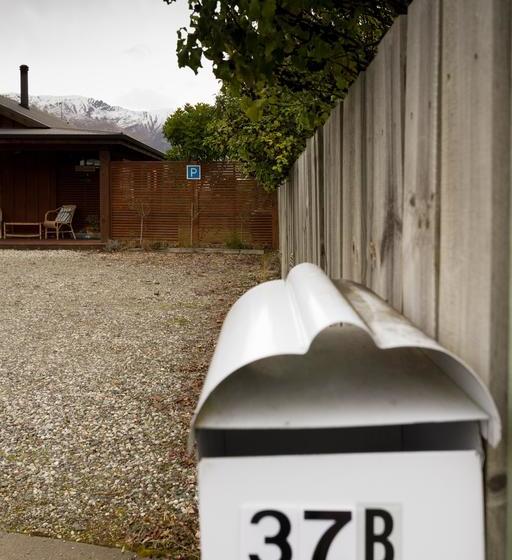 Bed and Breakfast Cosy Contemporary Hideaway 16