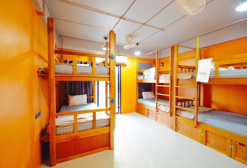 Nomad Hostel Krabi 14