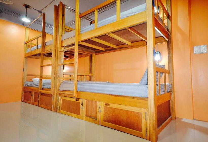 Nomad Hostel Krabi 17