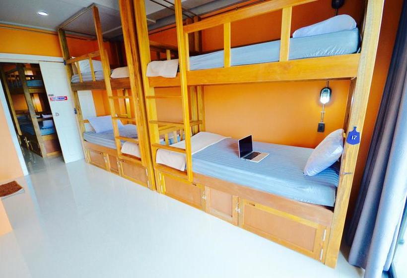 Nomad Hostel Krabi 20