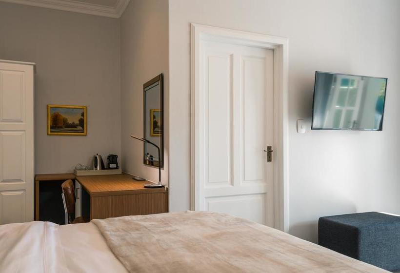 Hotel Waterstone Lodge 12