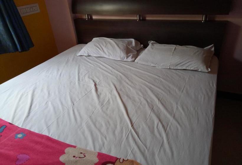 Hotel S.k.t Residency 11