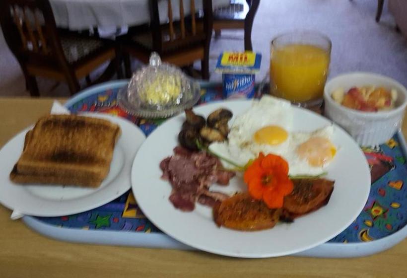 Hotel Jambar Close 1