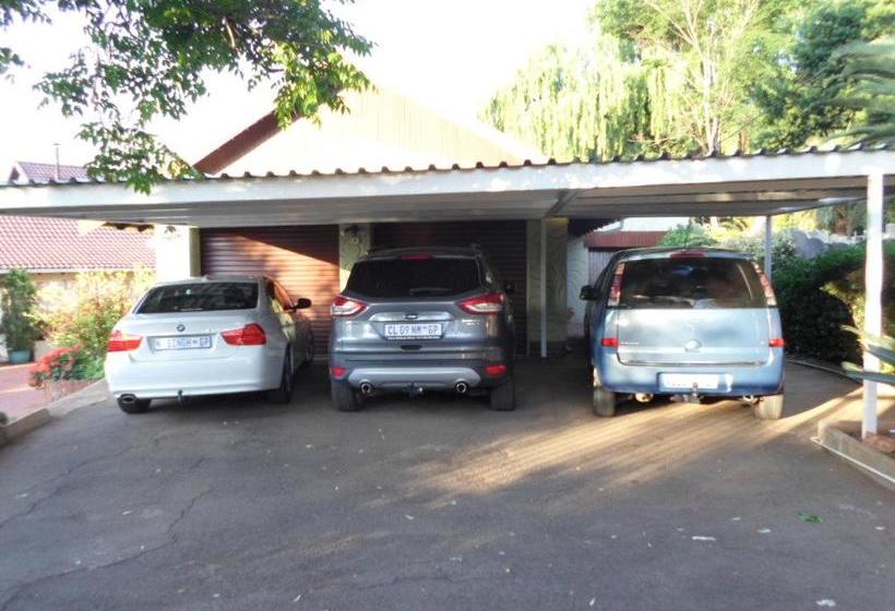 Hotel Jambar Close 20