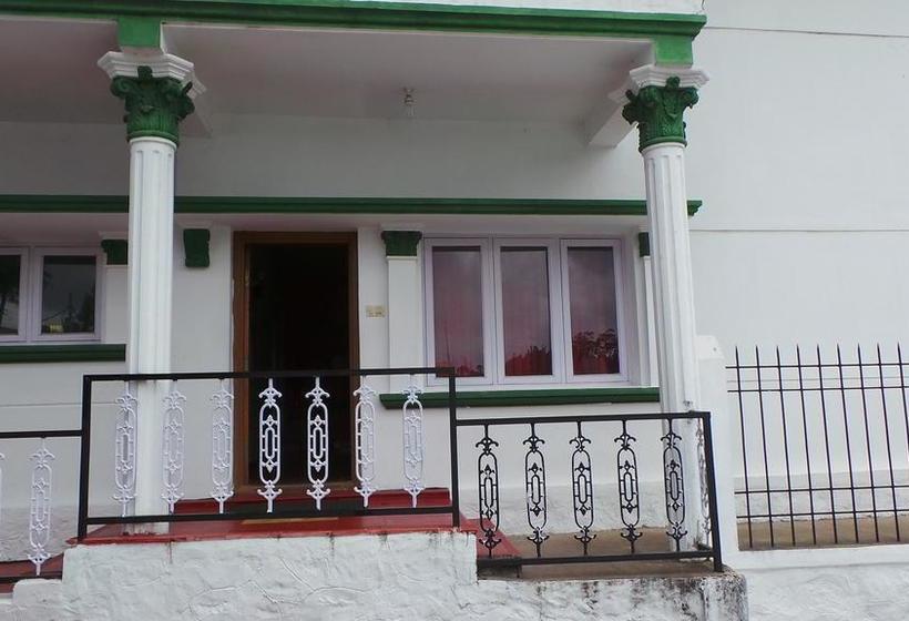 Hotel Saraswathi Holidays 4