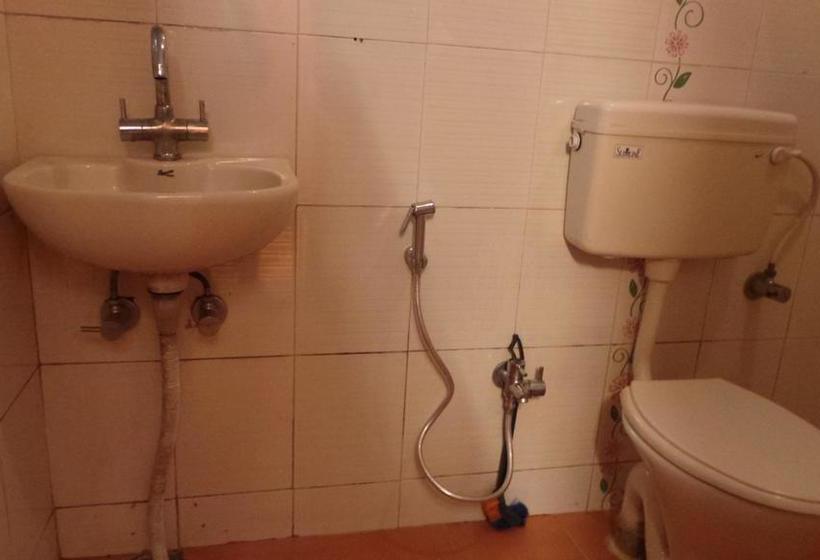 Hotel Saraswathi Holidays 5