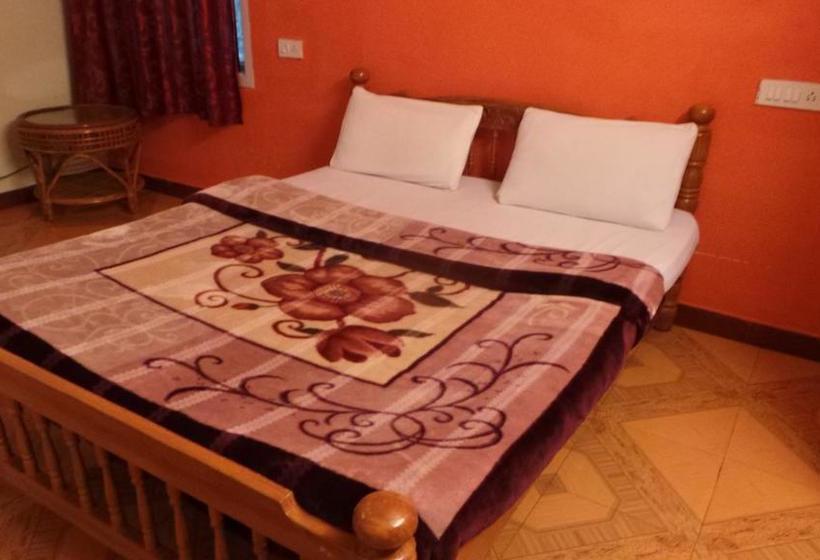 Hotel Saraswathi Holidays 6