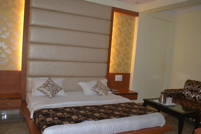 Hotel Govinda Royal 10