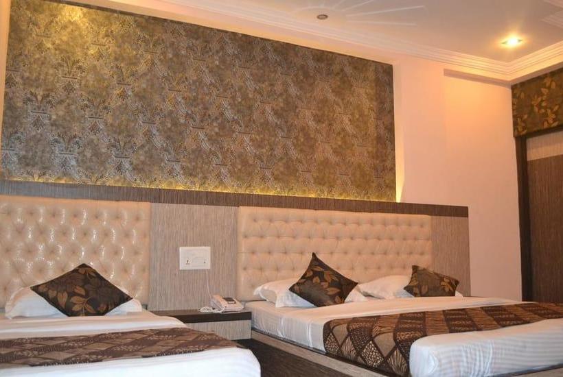 Hotel Govinda Royal 12