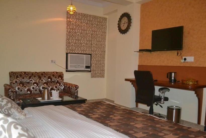 Hotel Govinda Royal 15