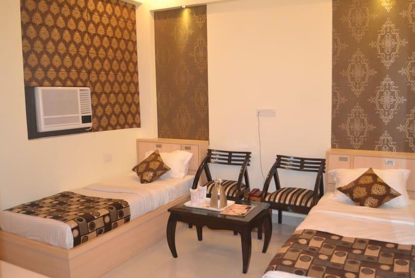 Hotel Govinda Royal 16