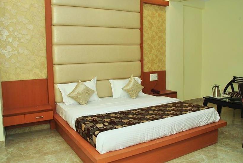 Hotel Govinda Royal 17