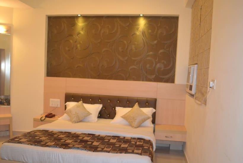 Hotel Govinda Royal 7