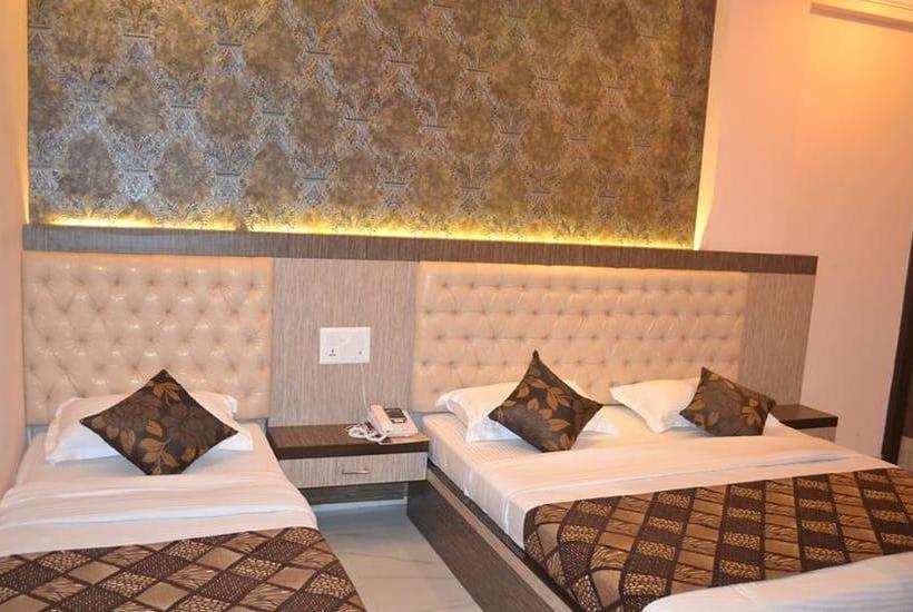 Hotel Govinda Royal 8