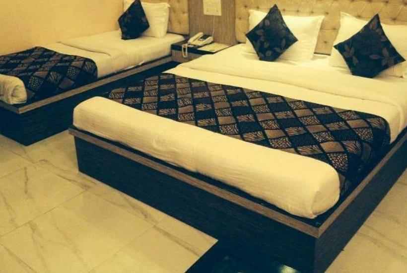 Hotel Govinda Royal 9