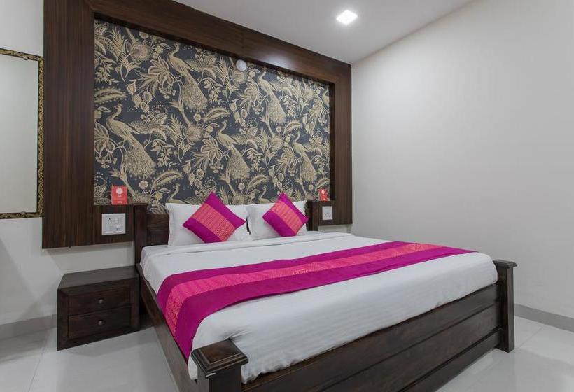 Oyo 9387 Hotel Sunlight 2