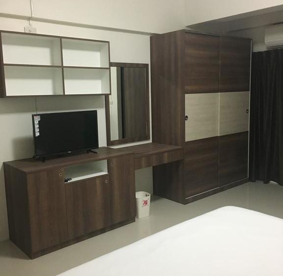 Motel Prompassorn Residence 6