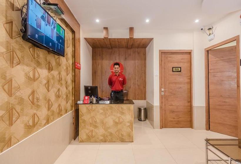 Oyo 8363 Hotel Royal Inn 1