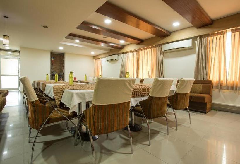 Hotel Oyo Flagship 137 Vijay Nagar 17