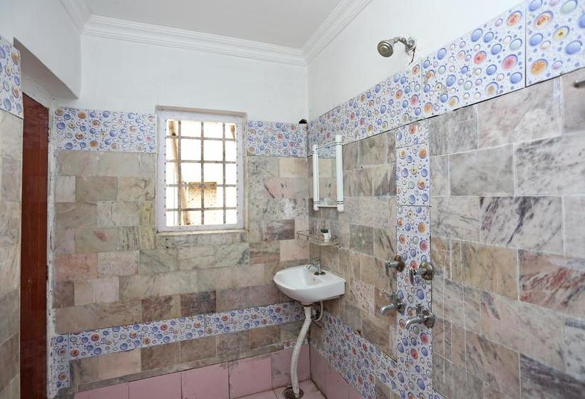 Hotel Oyo 9009 Near Railway Station 10