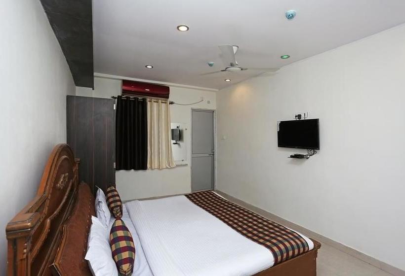 Oyo 8976 Hotel Park Street 2 16