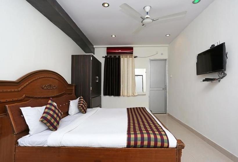 Oyo 8976 Hotel Park Street 2 17