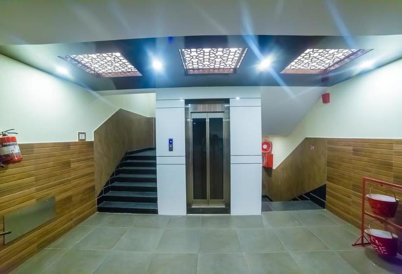 Hotel Oyo 9053 Capital Residency 4