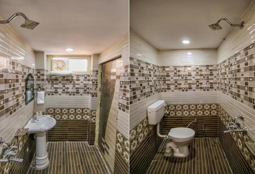 Oyo 6793 Hotel Cz 18