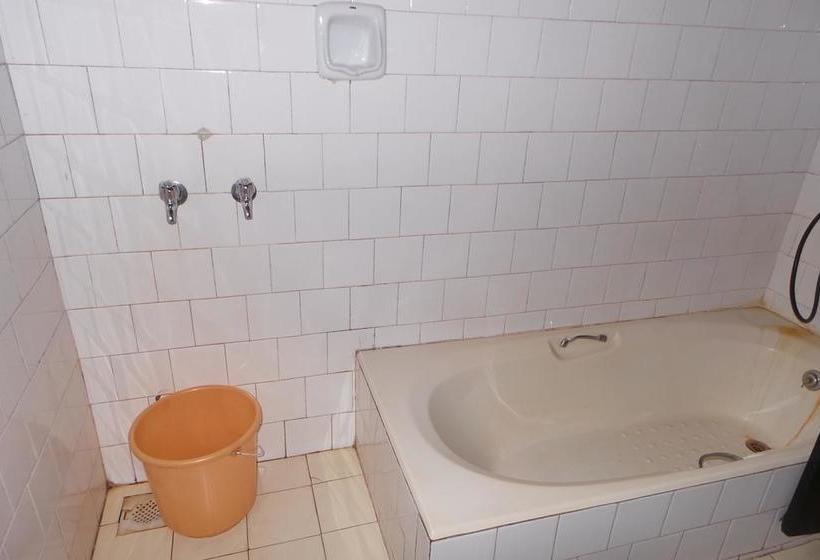 Hotel Benzy Palace 10