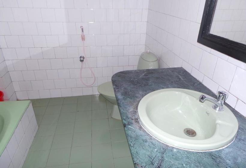 Hotel Benzy Palace 11