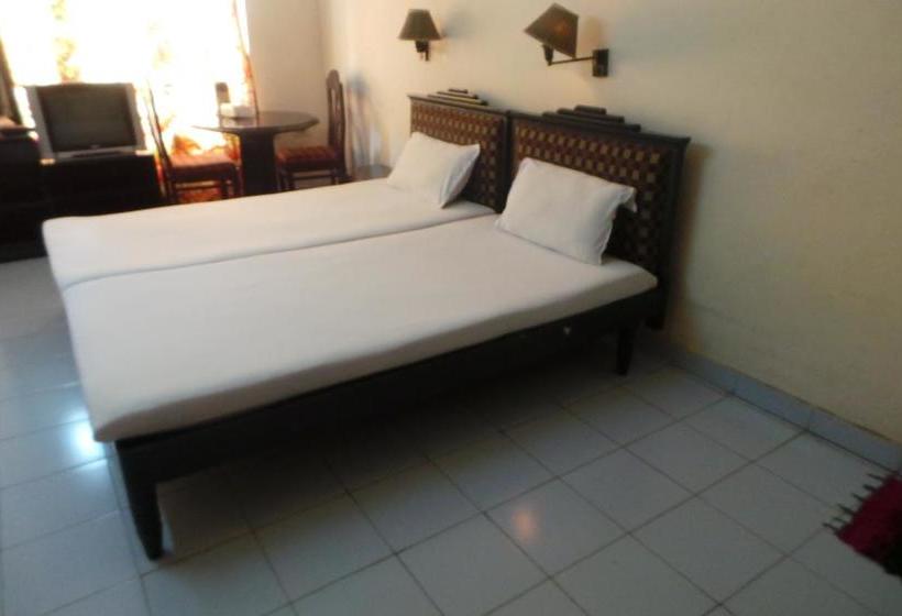 Hotel Benzy Palace 13