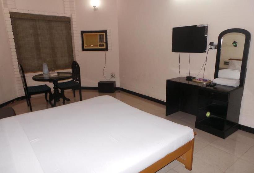 Hotel Benzy Palace 18