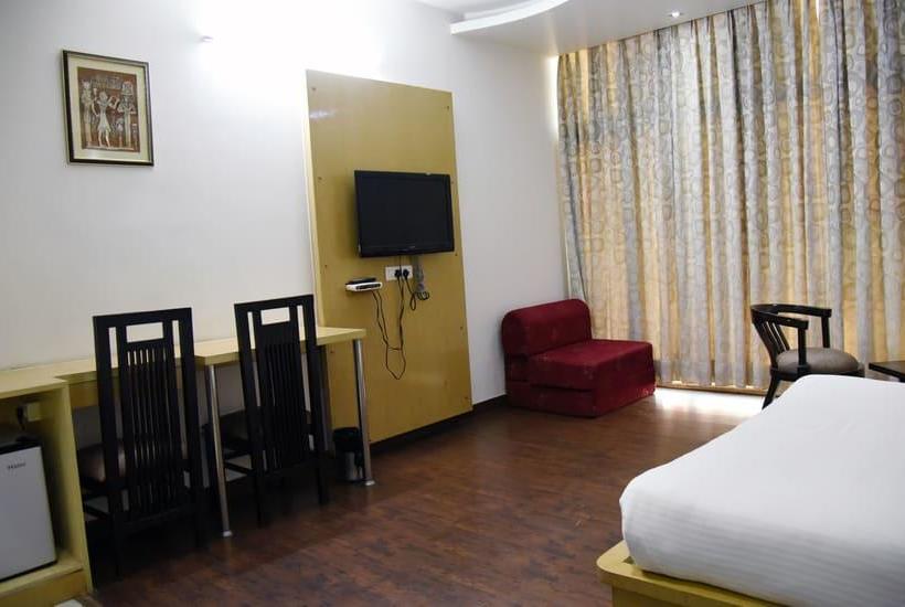 Hotel Parth Inn 13