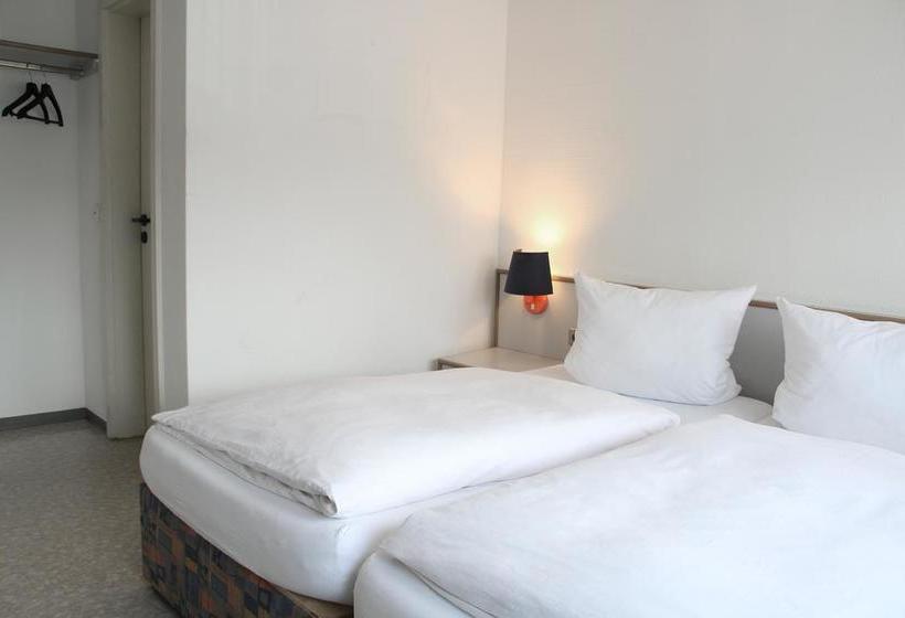 Hotel Landgasthof Waldrast 7