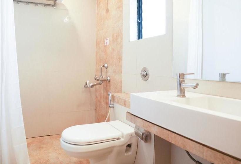 Hotel Treebo Jog Centre 13