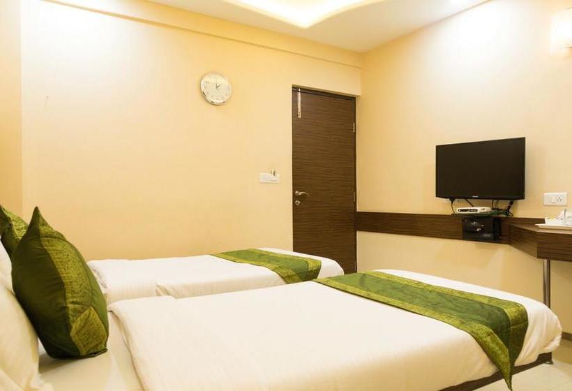 Hotel Treebo Jog Centre 17