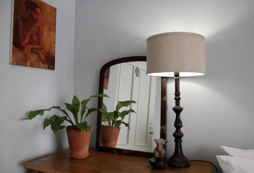 Bed and Breakfast The Drawing Rooms On 2nd 11