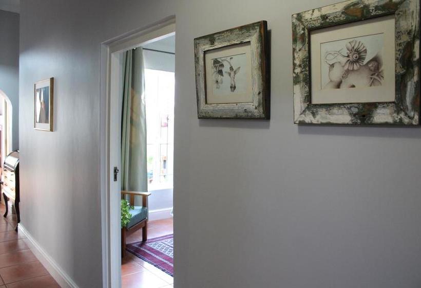 Bed and Breakfast The Drawing Rooms On 2nd 13