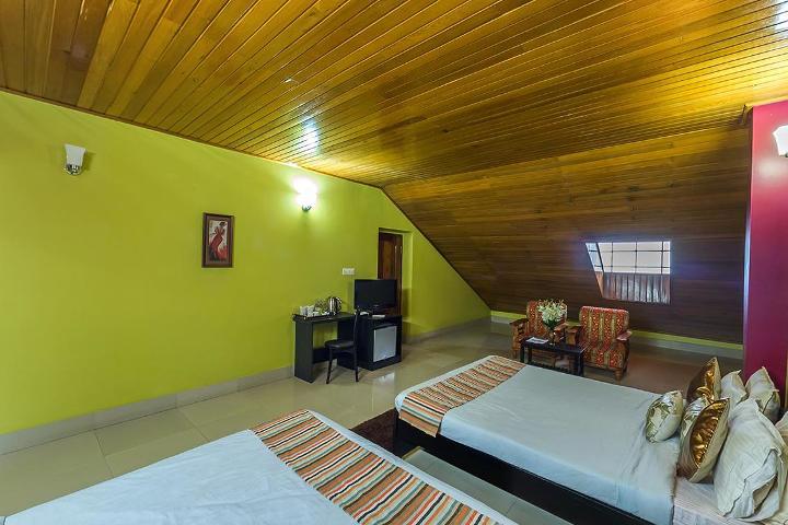 The Maplewood Resort 2