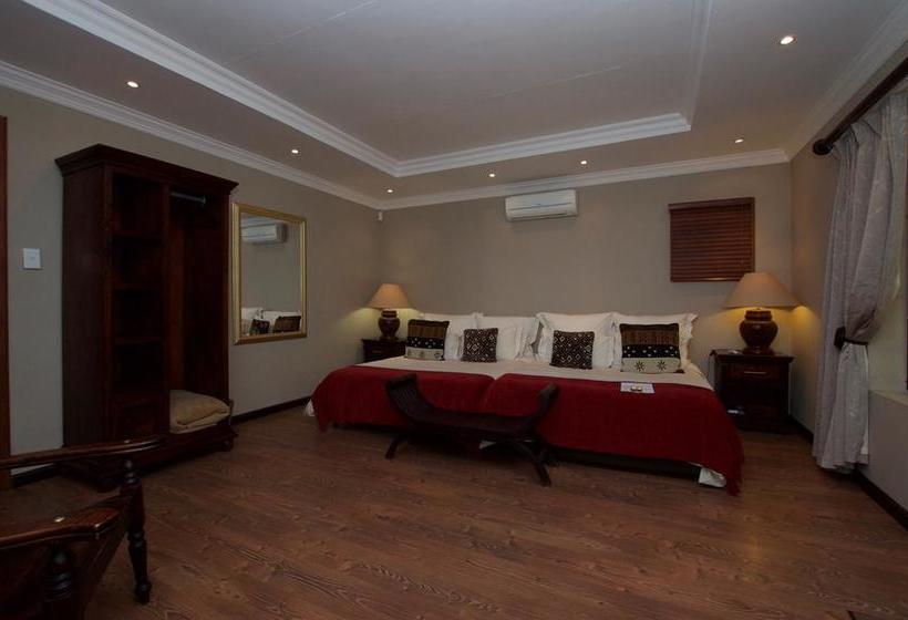 Tuskers Bush Lodge B&b 13