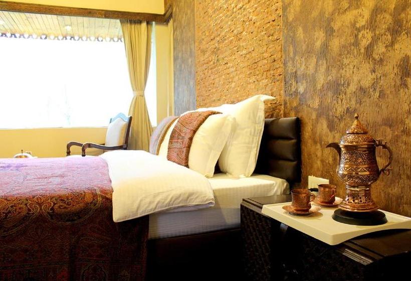 Hotel The Villagio 13