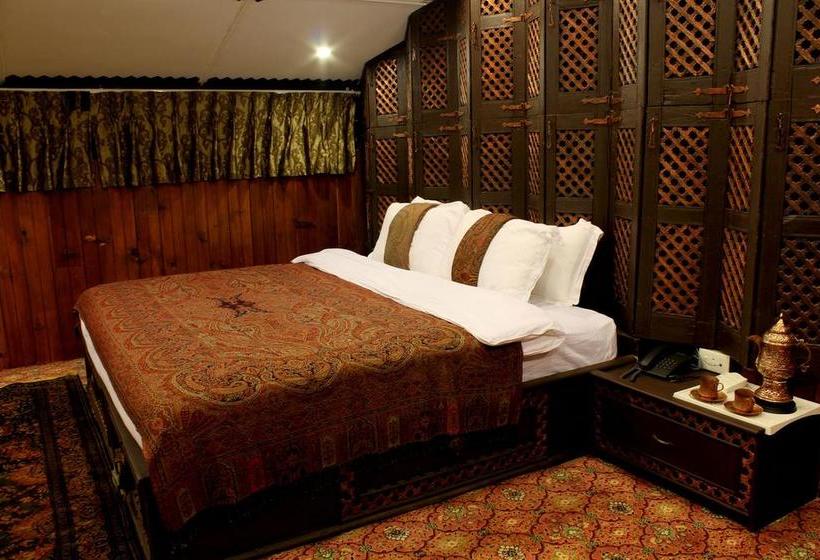 Hotel The Villagio 14