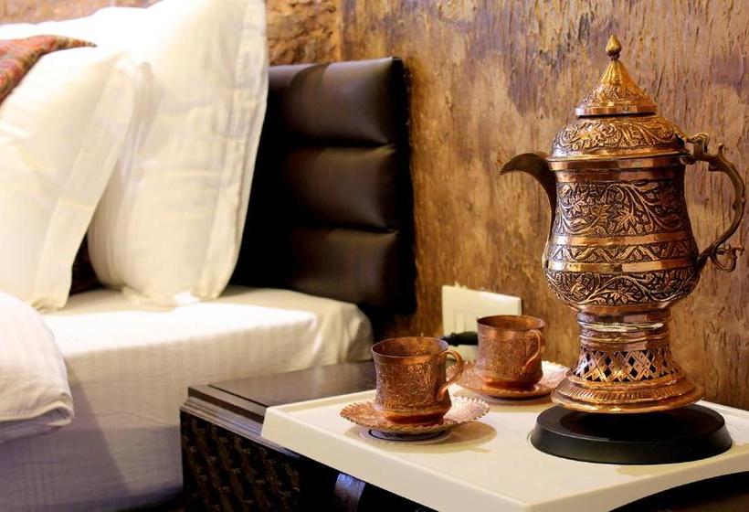 Hotel The Villagio 15