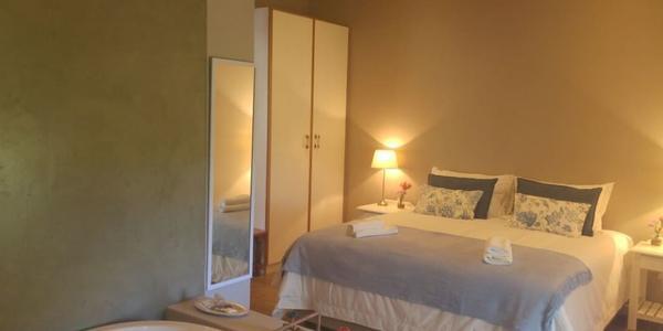 Hotel A Pinot Noir Cottage @ Sir Robert Stanford Estate 2